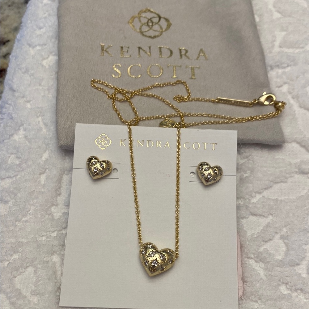Kendra Scott Gold Heart Necklace